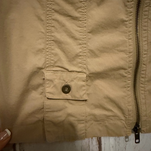 Y2 Blu Lightweight Khaki Ruffle Collar Utility Jacket Size Medium - Picture 5 of 9